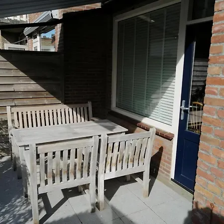Holiday home In Mit Grill Und Terrasse Katwijk aan Zee