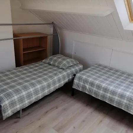 Holiday home In Mit Grill Und Terrasse